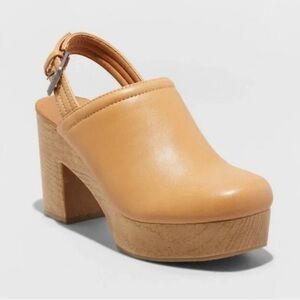 Universal Thread Women's Platform Clogs